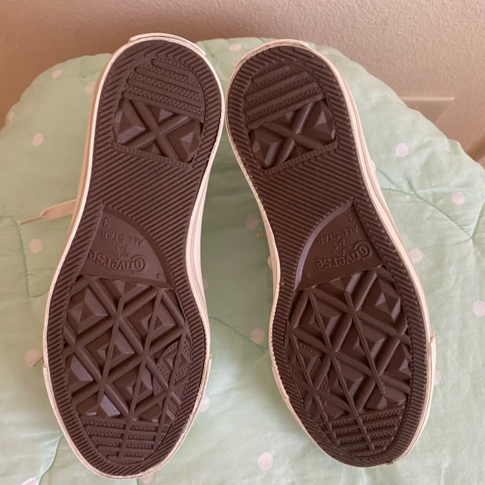 Converse Tan and Gold Polka Dot Kids Sneakers size 3